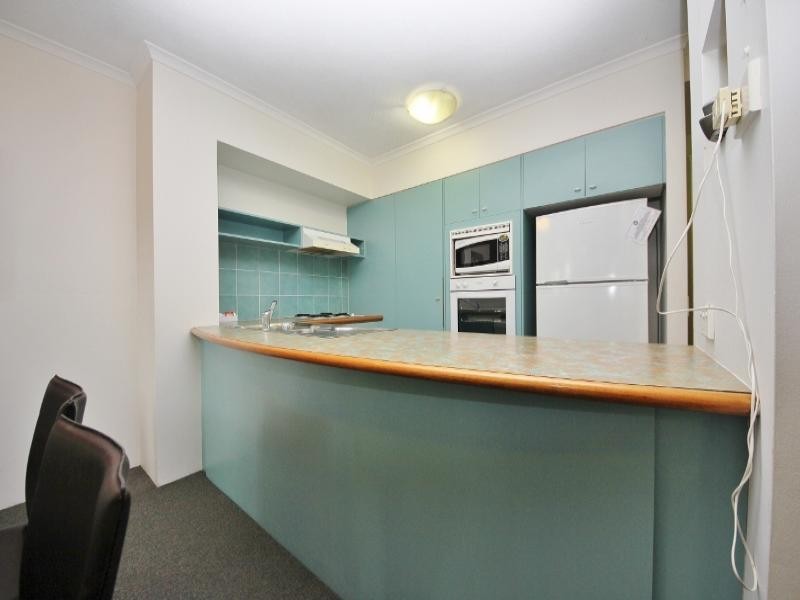 10 Alexandra, Broadbeach QLD 4218