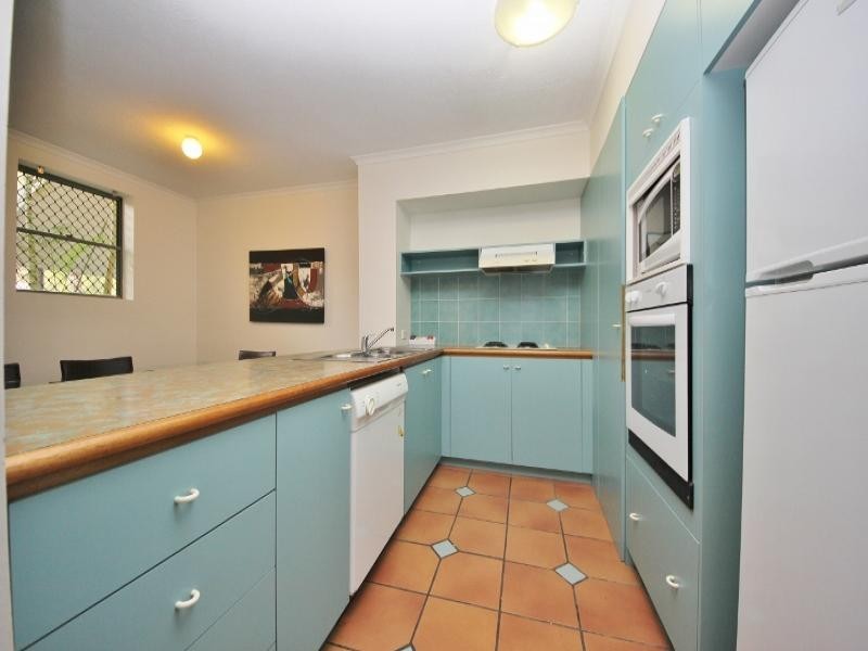 10 Alexandra, Broadbeach QLD 4218