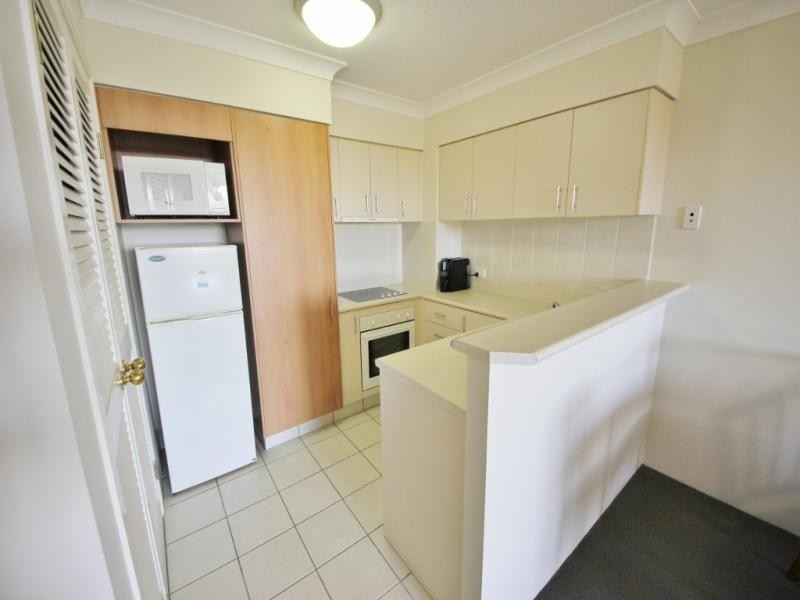 3035/2623 Gold Coast Highway, Broadbeach QLD 4218