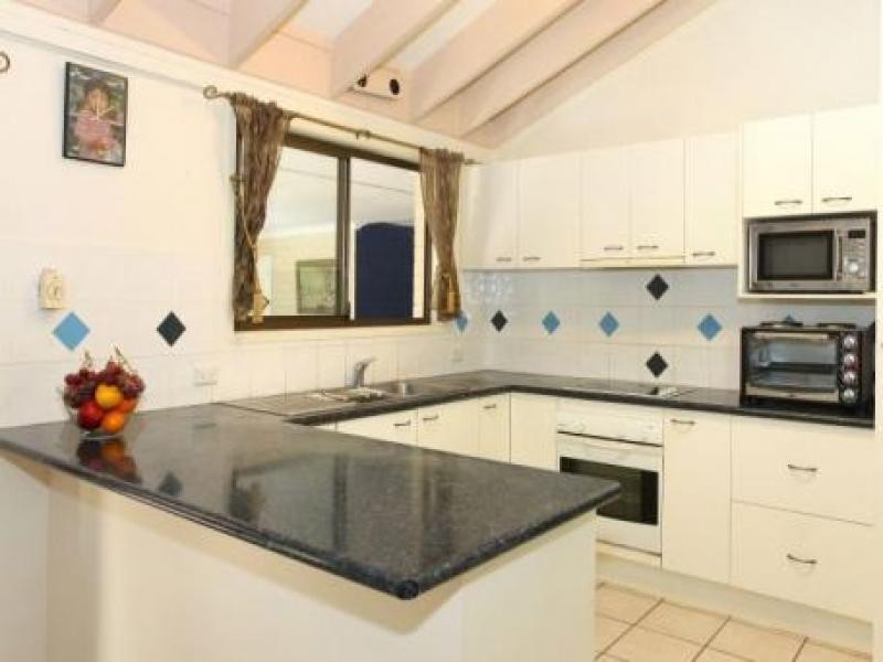 14 Fairway Drive, Clear Island Waters QLD 4226