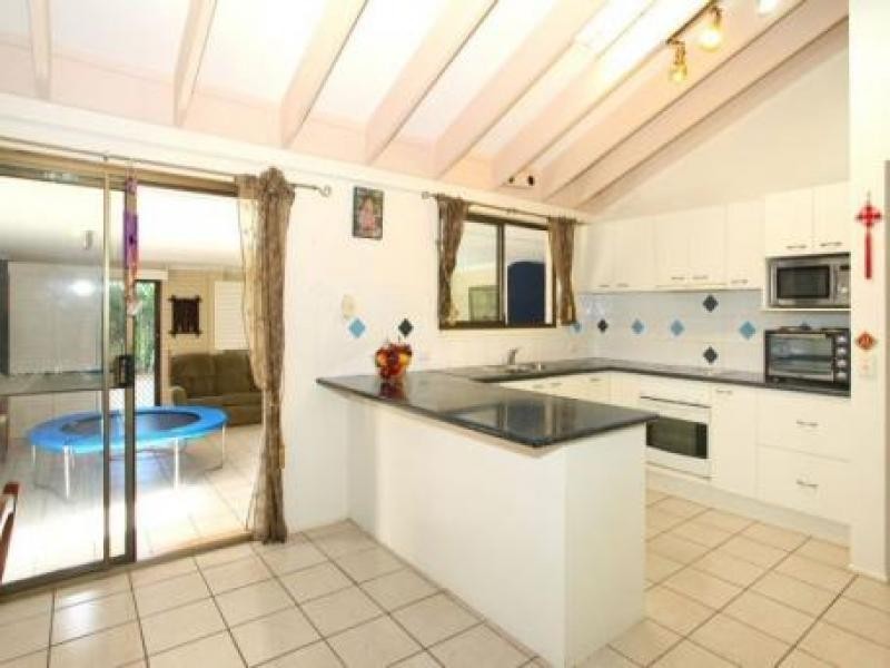 14 Fairway Drive, Clear Island Waters QLD 4226