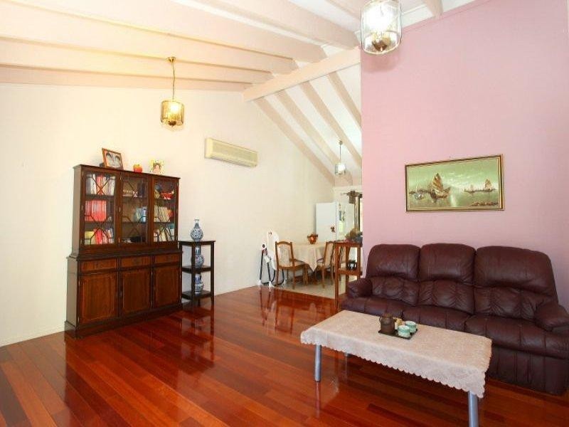 14 Fairway Drive, Clear Island Waters QLD 4226