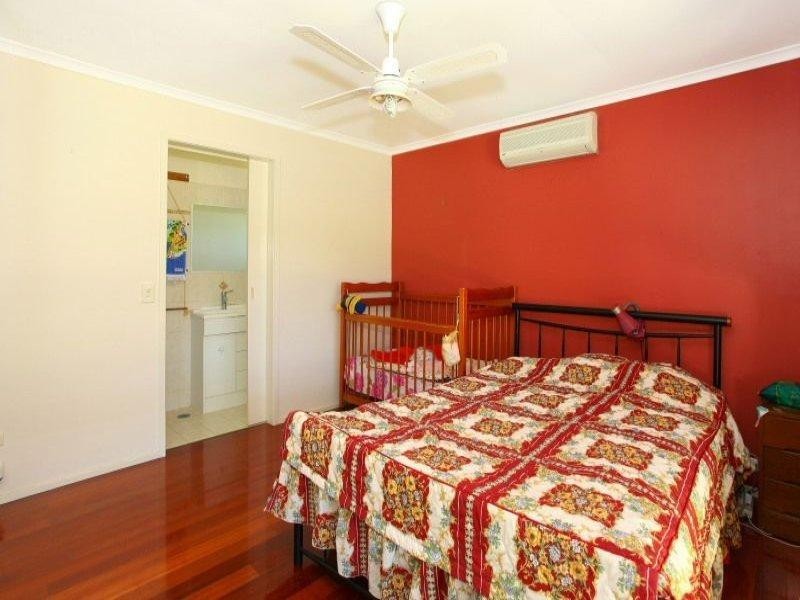 14 Fairway Drive, Clear Island Waters QLD 4226