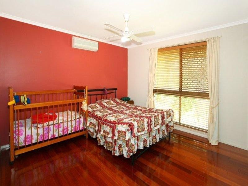 14 Fairway Drive, Clear Island Waters QLD 4226