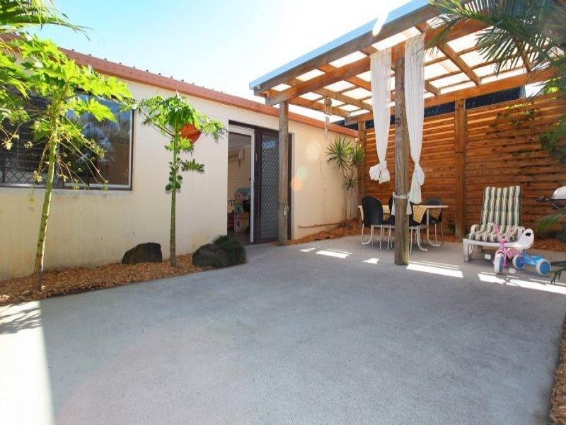 14 Fairway Drive, Clear Island Waters QLD 4226