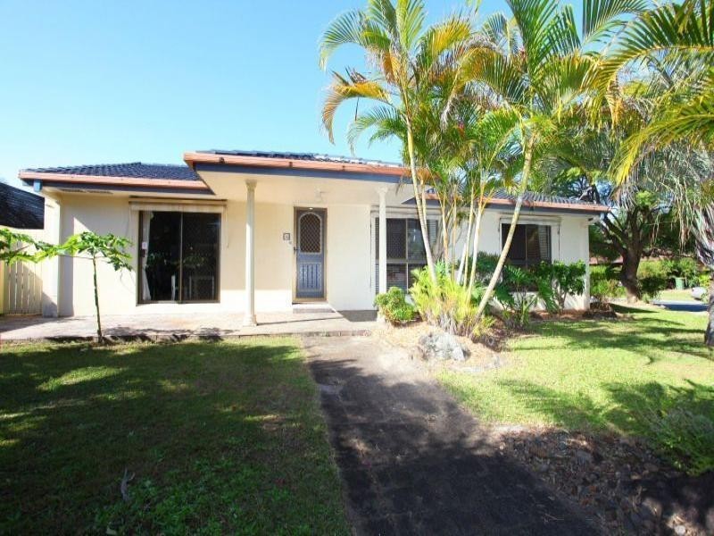 14 Fairway Drive, Clear Island Waters QLD 4226