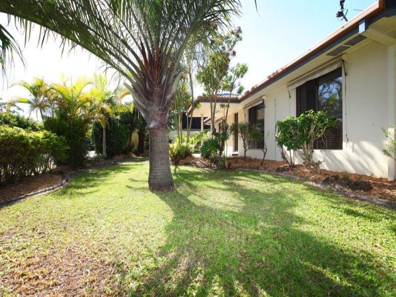 14 Fairway Drive, Clear Island Waters QLD 4226