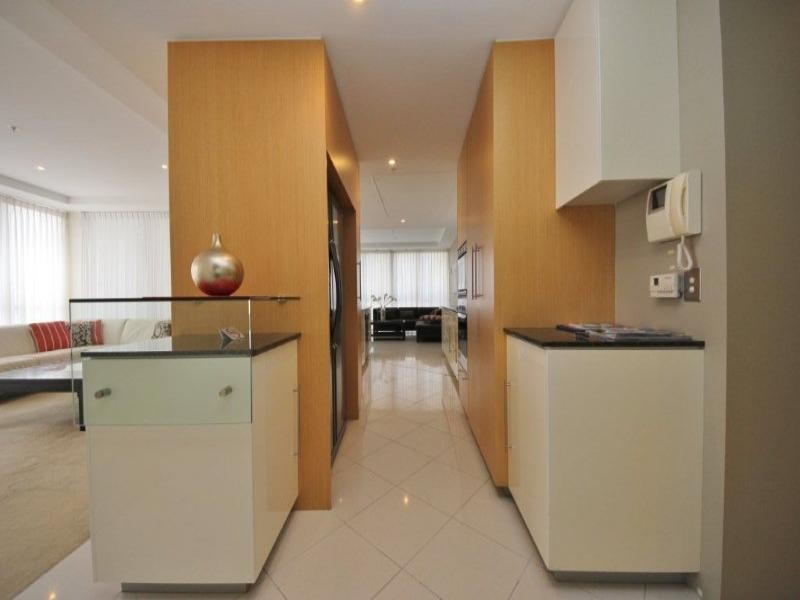 501/17-19 Albert Ave, Broadbeach QLD 4218