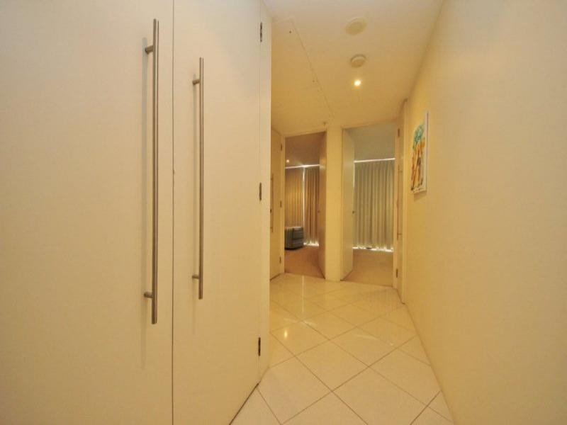 501/17-19 Albert Ave, Broadbeach QLD 4218