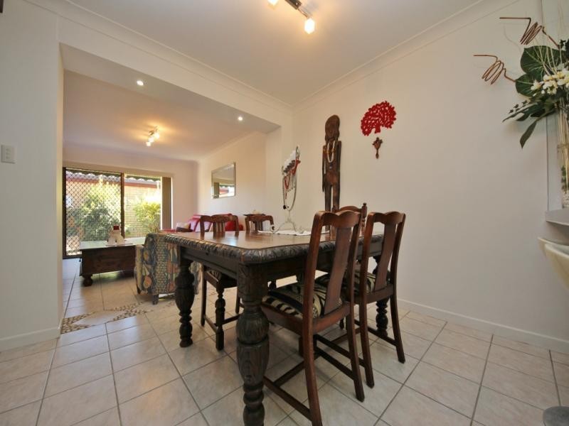 4/7 Aquila Court, Mermaid Waters QLD 4218