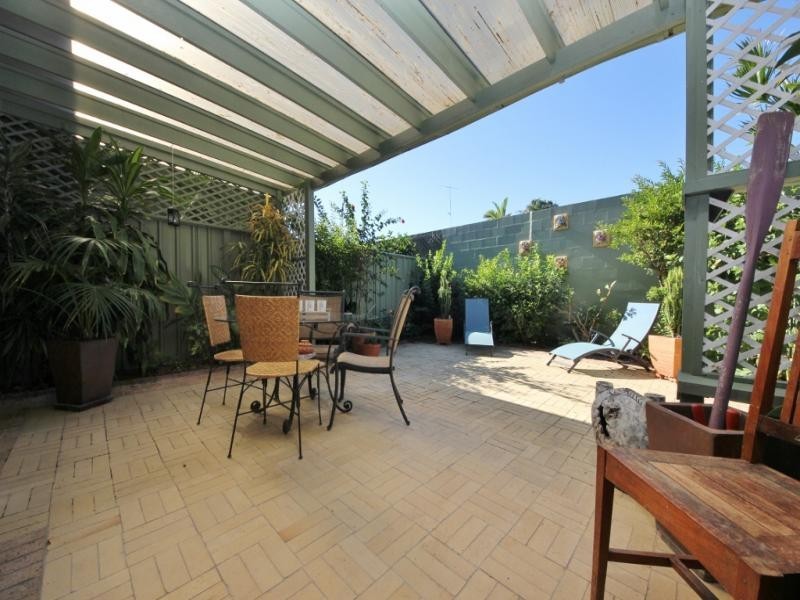 4/7 Aquila Court, Mermaid Waters QLD 4218