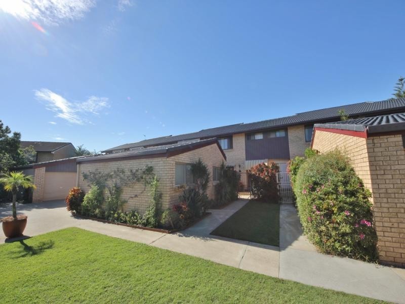 4/7 Aquila Court, Mermaid Waters QLD 4218