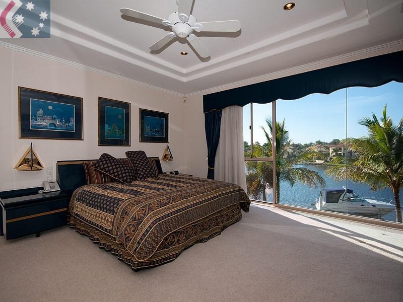 10 San Simeon Drive, Clear Island Waters QLD 4226