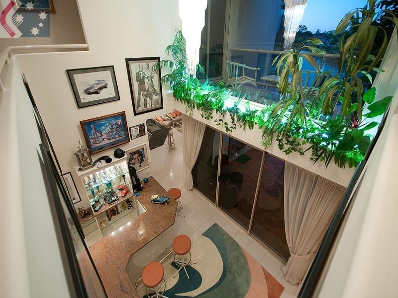 10 San Simeon Drive, Clear Island Waters QLD 4226