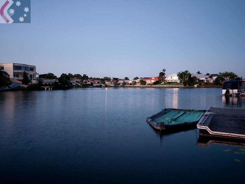 10 San Simeon Drive, Clear Island Waters QLD 4226