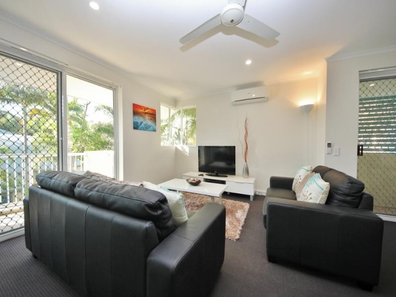 126/10 Alexandra Avenue, Broadbeach QLD 4218