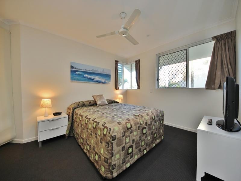 126/10 Alexandra Avenue, Broadbeach QLD 4218