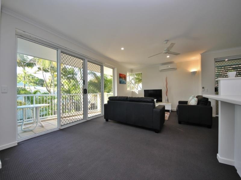 126/10 Alexandra Avenue, Broadbeach QLD 4218
