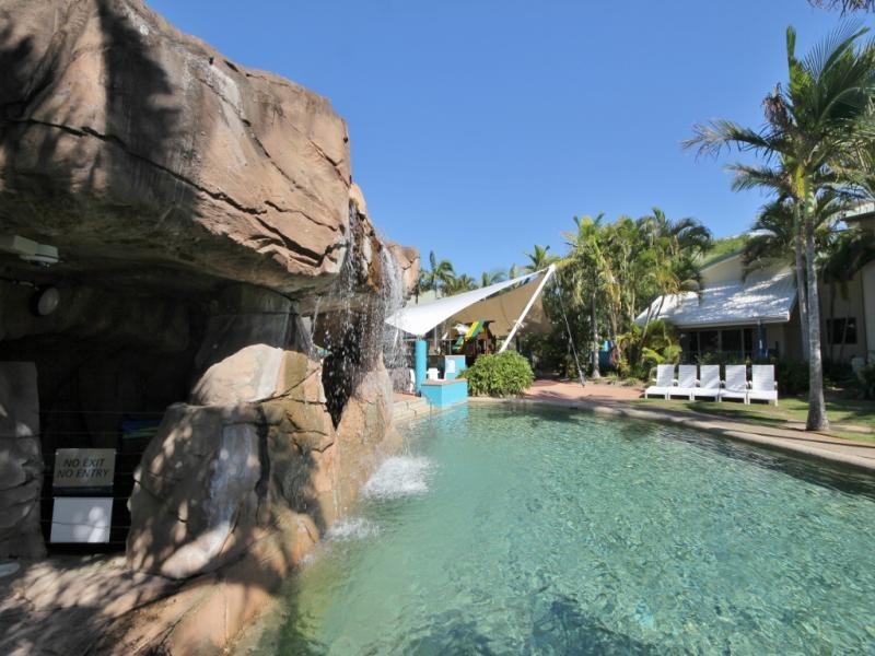 126/10 Alexandra Avenue, Broadbeach QLD 4218