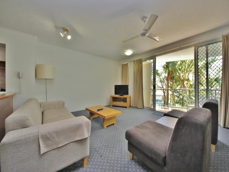 140/10 Alexandra Avenue, Broadbeach QLD 4218