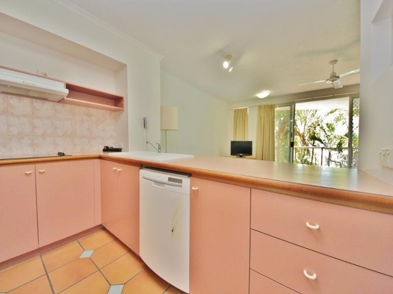 140/10 Alexandra Avenue, Broadbeach QLD 4218