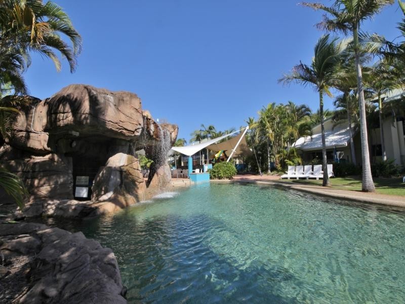 140/10 Alexandra Avenue, Broadbeach QLD 4218