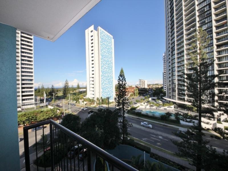 505/30 Surf Parade, Broadbeach QLD 4218