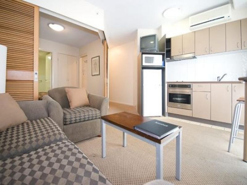 1101/42 Surf Parade, Broadbeach QLD 4218