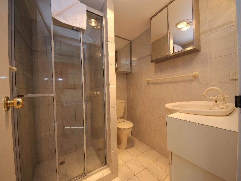 49/2890 Gold Coast Highway, Surfers Paradise QLD 4217
