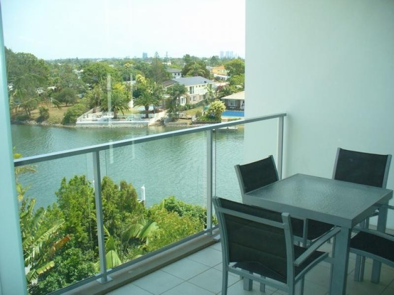 23/13 TE Peters Drive, Broadbeach QLD 4218