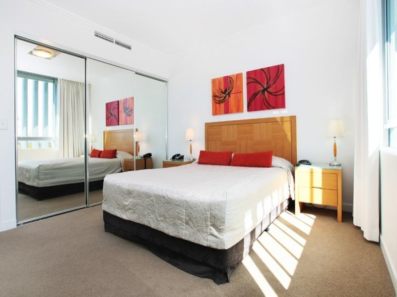 23/13 TE Peters Drive, Broadbeach QLD 4218