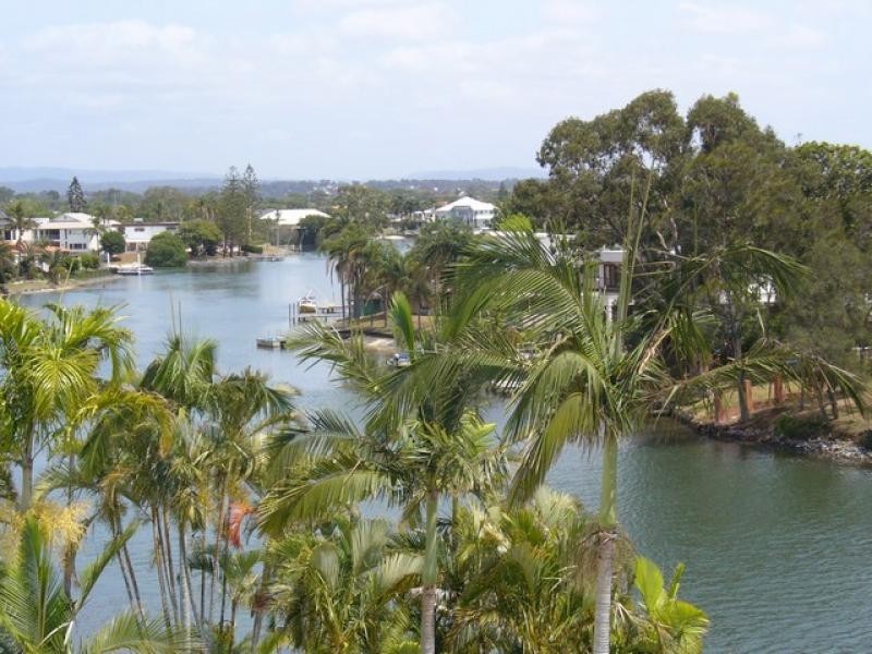 23/13 TE Peters Drive, Broadbeach QLD 4218