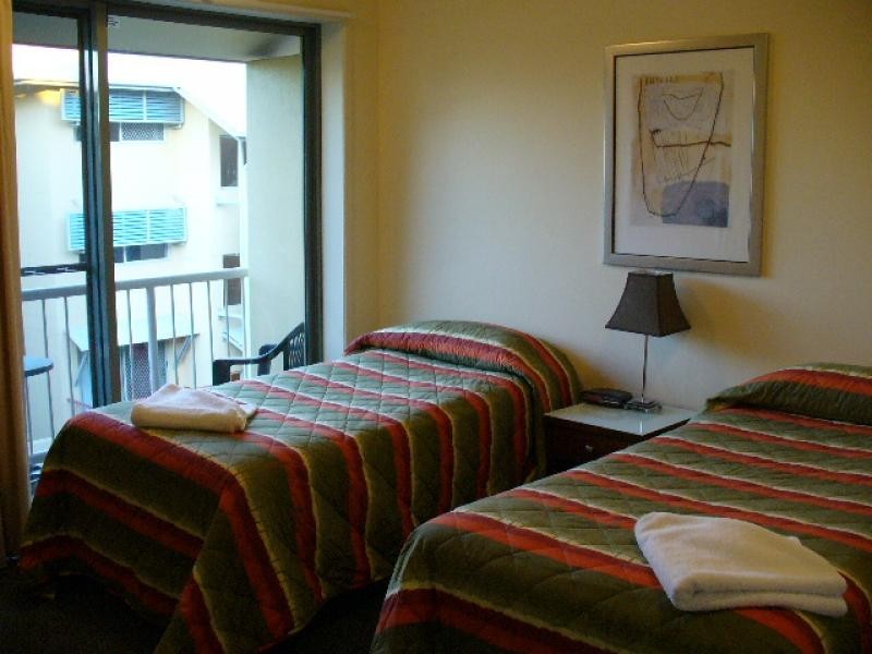 27/2320 Gold Coast Highway, Mermaid Waters QLD 4218