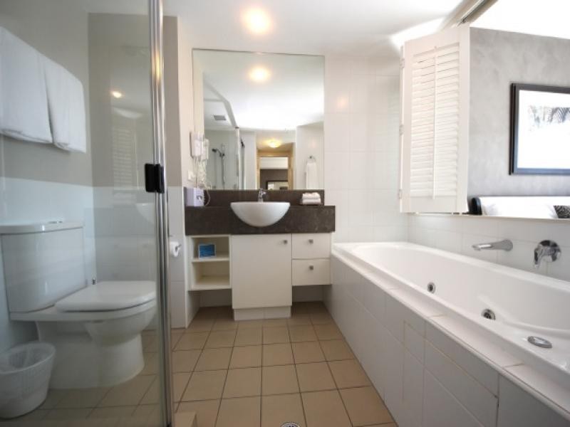 904/2685 Gold Coast Highway, Broadbeach QLD 4218