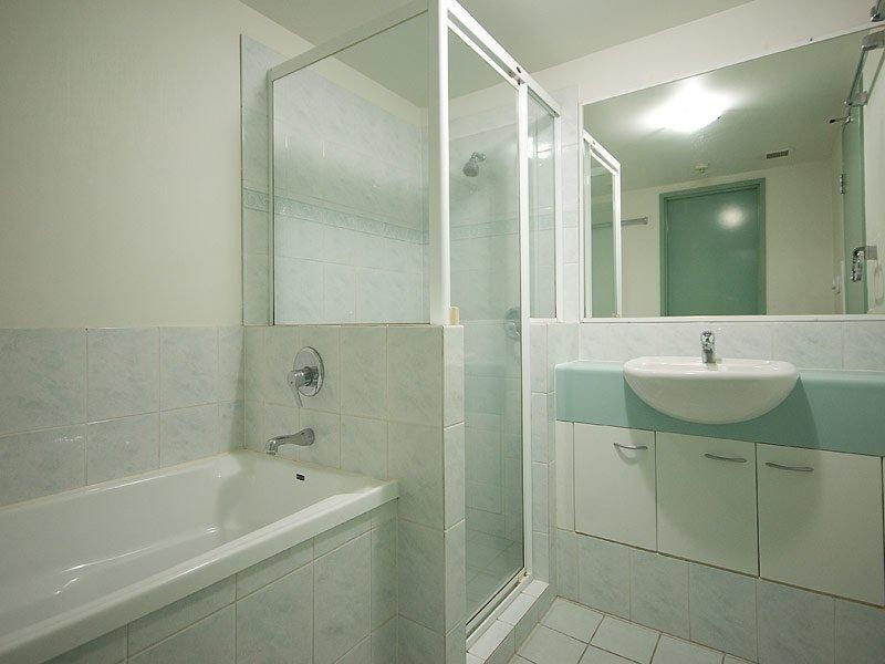 80/30 Surf Parade, Broadbeach QLD 4218