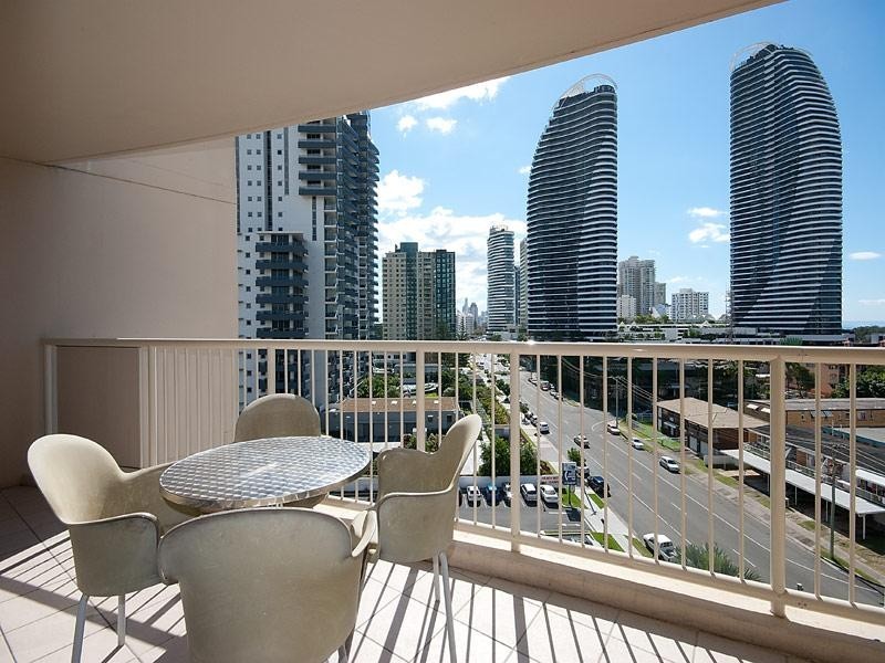 81/42 Surf Parade, Broadbeach QLD 4218