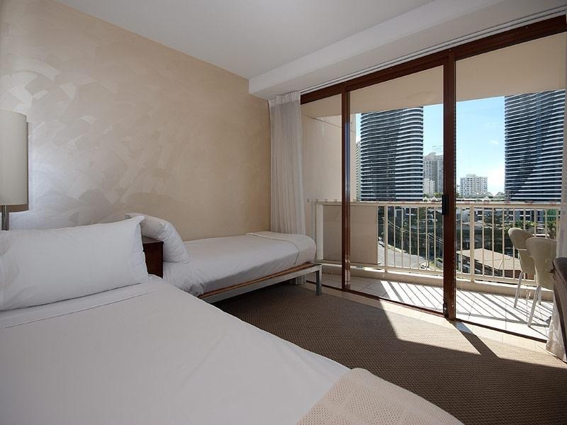 811/42 Surf Parade, Broadbeach QLD 4218