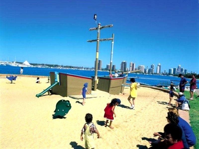 132/105 Scarborough, Southport QLD 4215