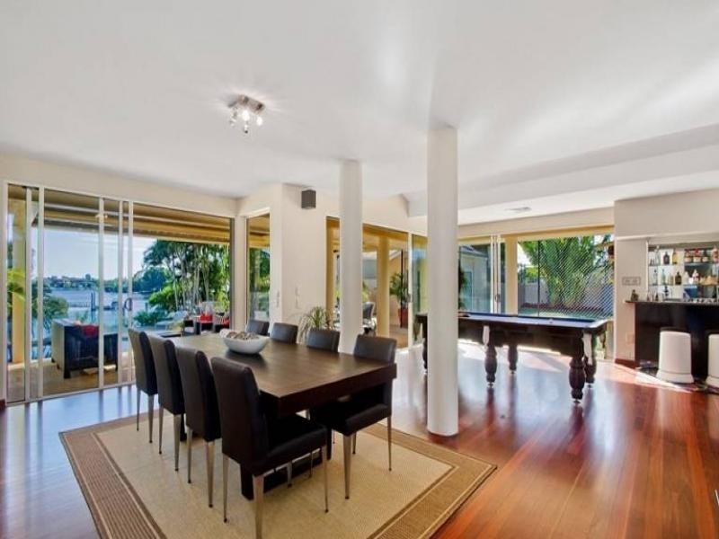 16 Freyburg Street, Sorrento QLD 4217