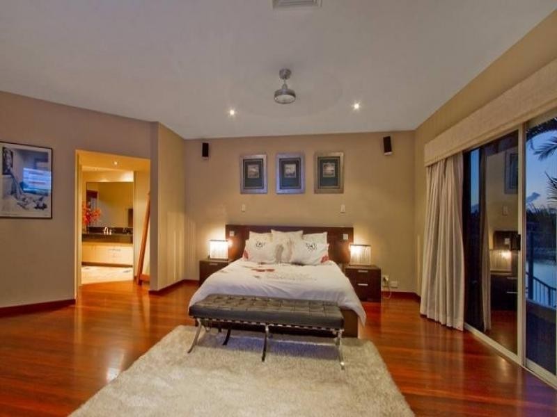 16 Freyburg Street, Sorrento QLD 4217