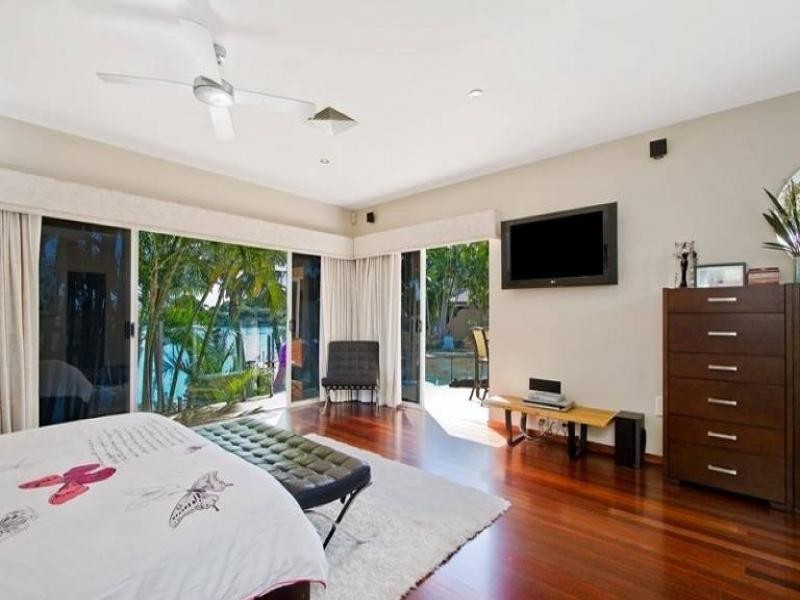 16 Freyburg Street, Sorrento QLD 4217