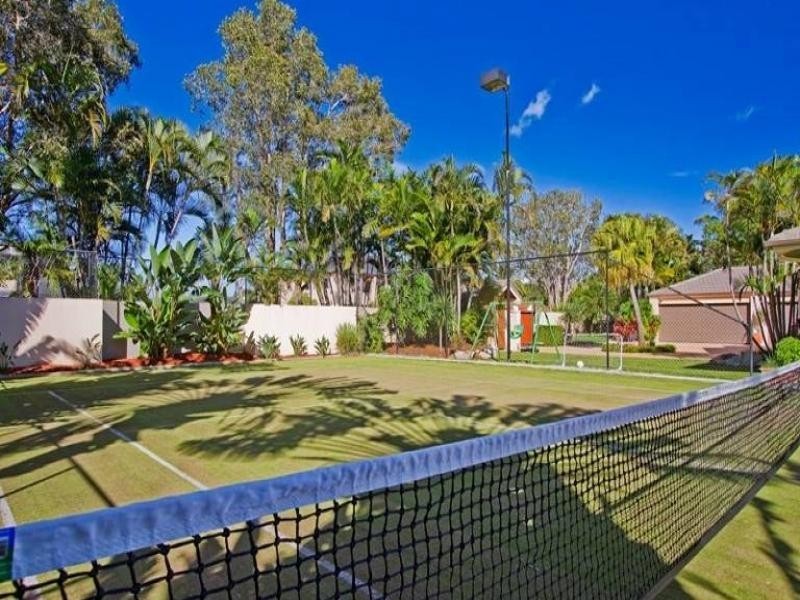 16 Freyburg Street, Sorrento QLD 4217