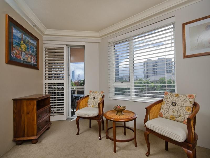 9/129 Surf Parade, Broadbeach QLD 4218