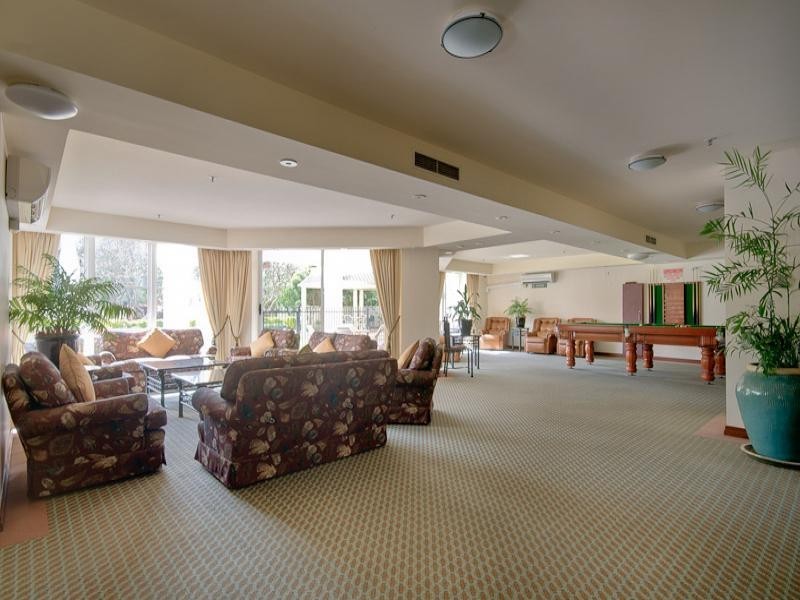 9/129 Surf Parade, Broadbeach QLD 4218