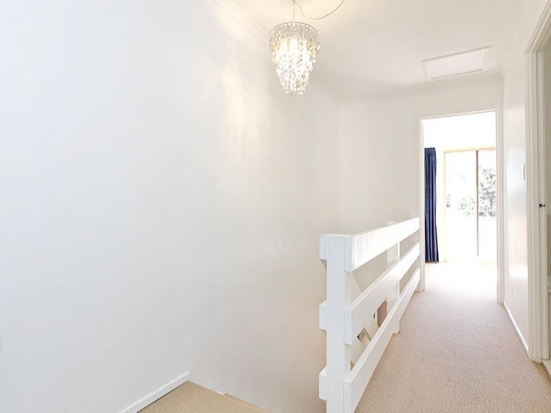 2/9 Eady Avenue, Broadbeach Waters QLD 4218