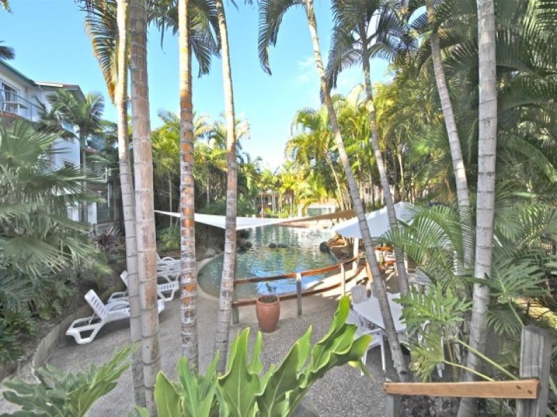 7 Redondo Avenue, Miami QLD 4220