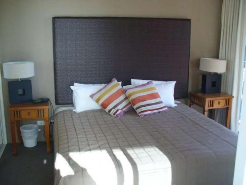 Broadbeach QLD 4218