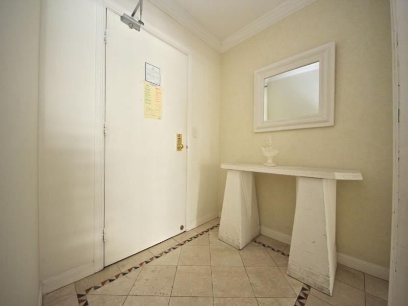 1809/24 Queensland Avenue, Broadbeach QLD 4218