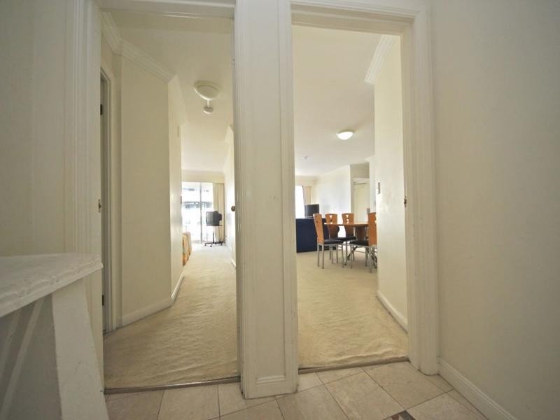 1809/24 Queensland Avenue, Broadbeach QLD 4218