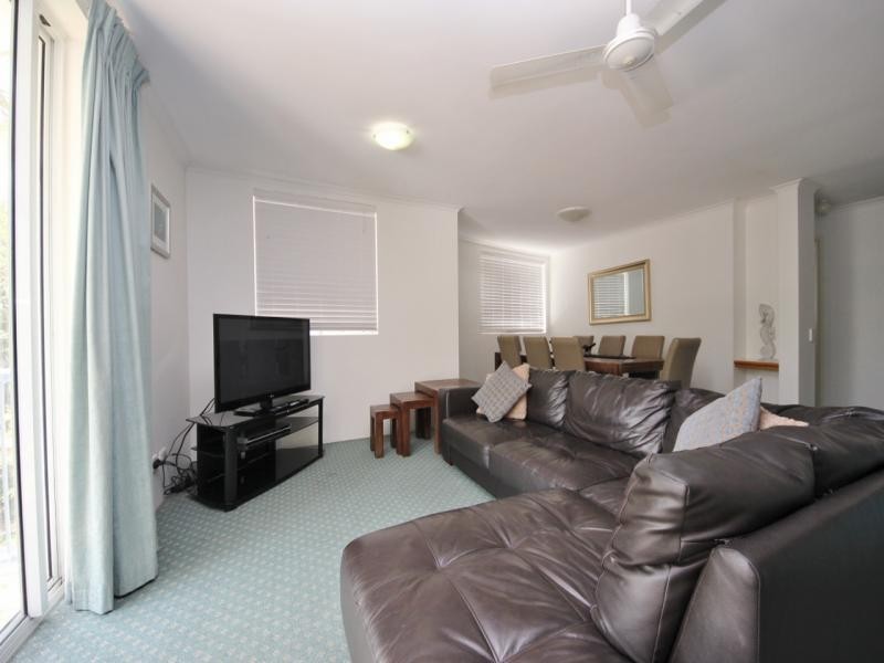 10 Alexandra Avenue, Broadbeach QLD 4218